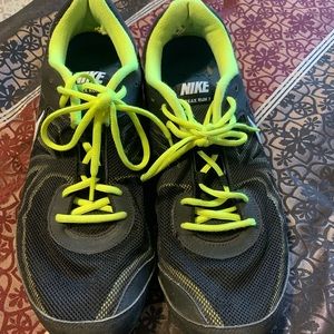 Nike Reax Tennis Shoes